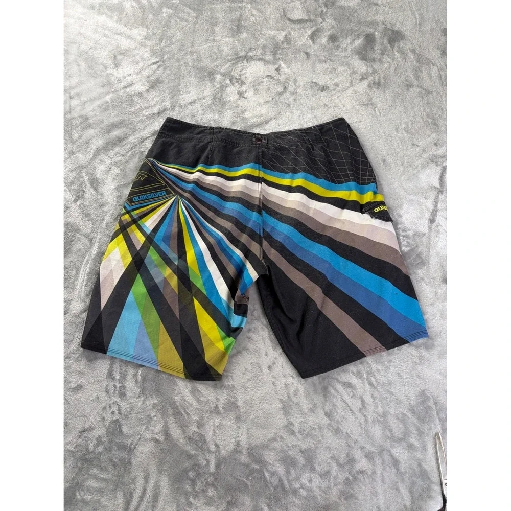 Quiksilver Surfing Mens Board Shorts Size 38 Multicolor Geometric Drawstring
